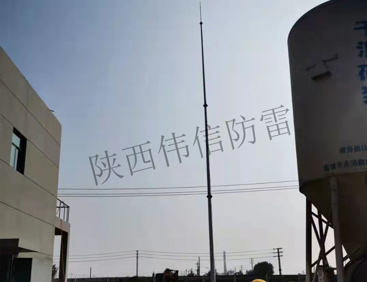 長(zhǎng)安區(qū)某廠區(qū)環(huán)形避雷塔安裝現(xiàn)場(chǎng)2